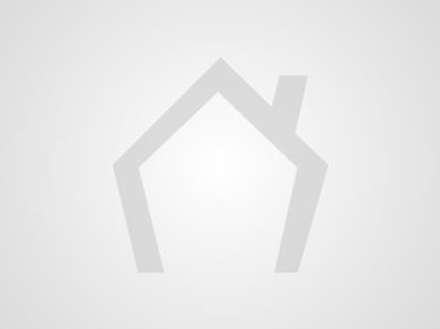 Fondo commerciale con vetrine