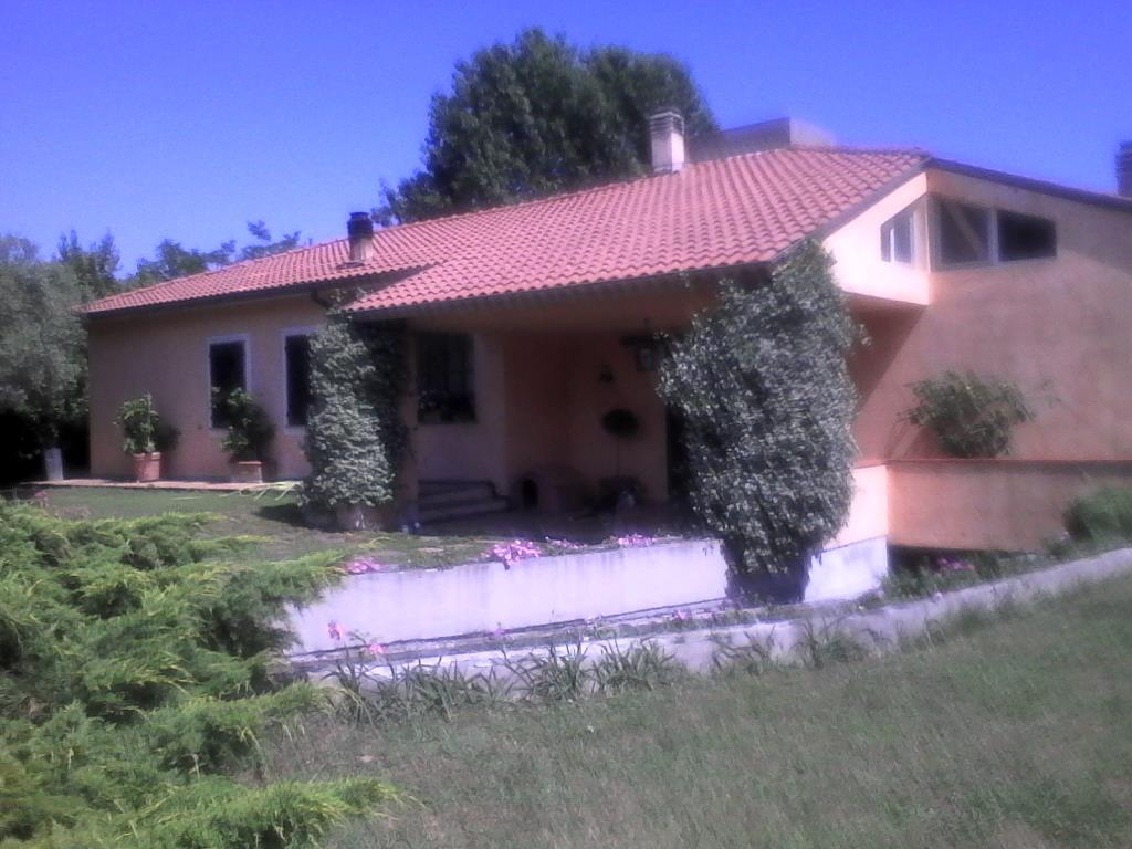 VILLA in collina