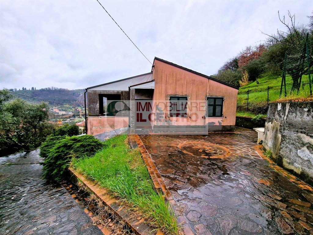 Casa indipendente con terreno