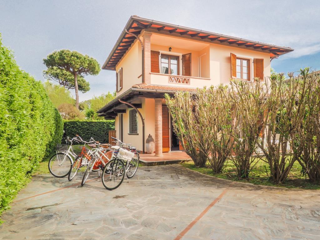 Villa con Giardino Forte dei Marmi 