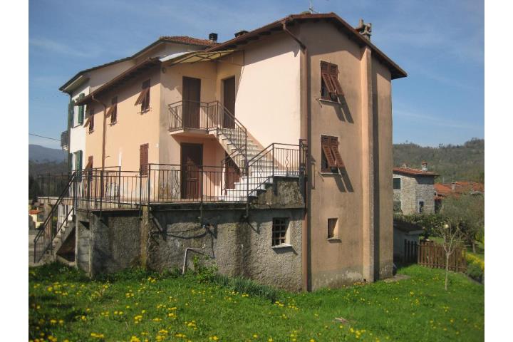 Casa Semindipendente in Vendita Beverino