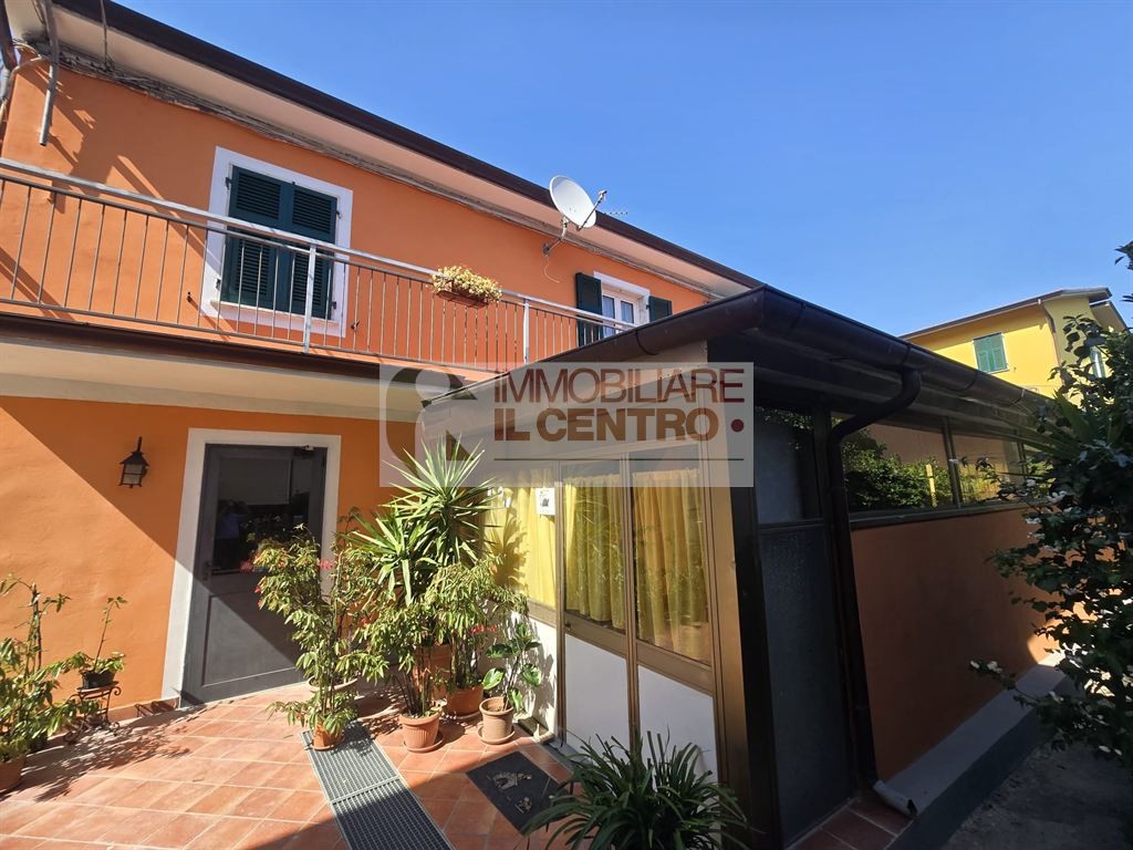 Casa indipendente nel borgo