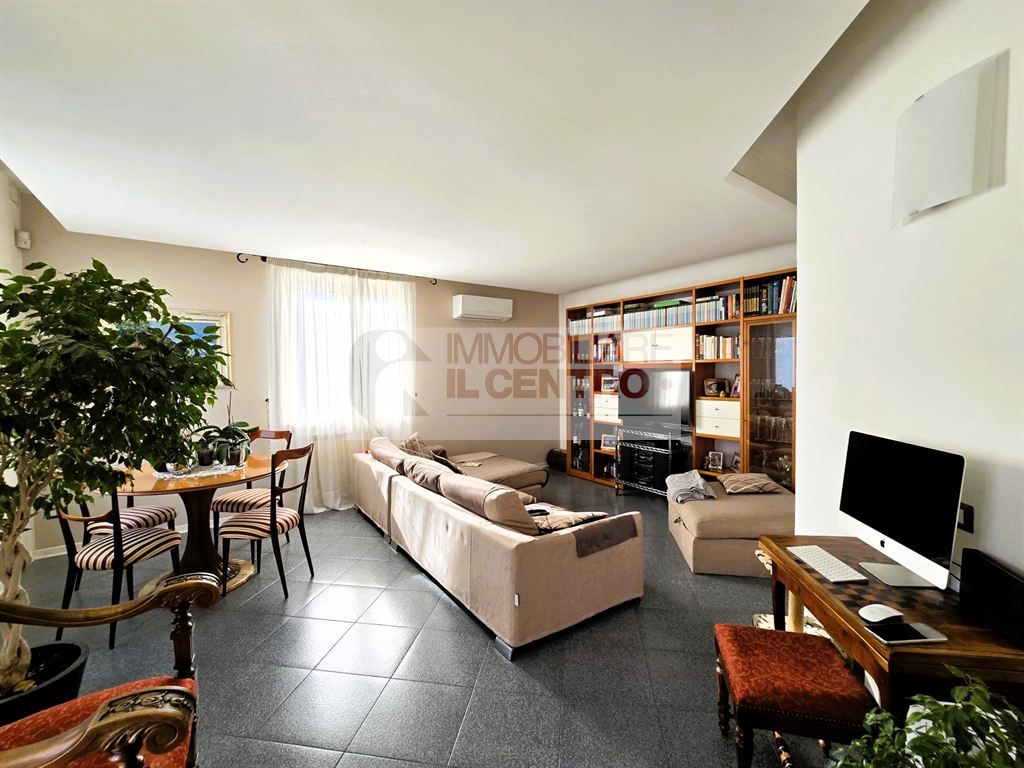 Casa indipendente con giardino privato