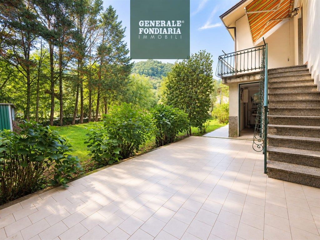 CASA INDIPENDENTE CON TERRENO TRA FOLLO E PIANA BATTOLLA