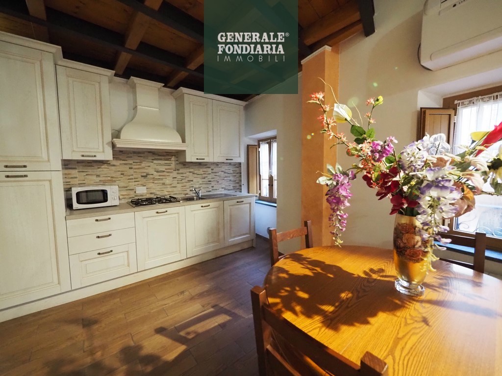 Affitto di quattro vani, Pignone