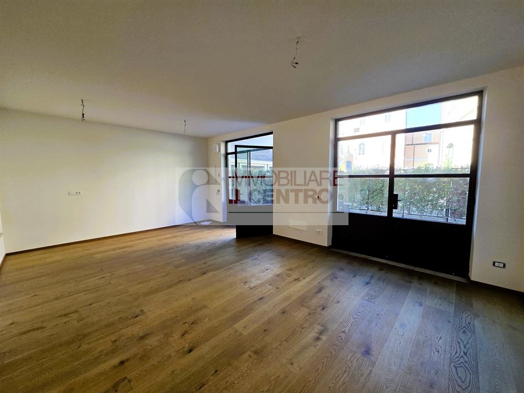 Semindpendente nuova costruzione adiacente il centro storico