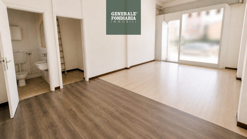 FONDO COMMERCIALE IN CENTRO A CEPARANA